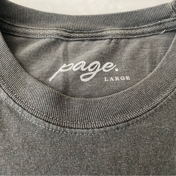 House of Mass Graphic Tee - Picture 5 of 12